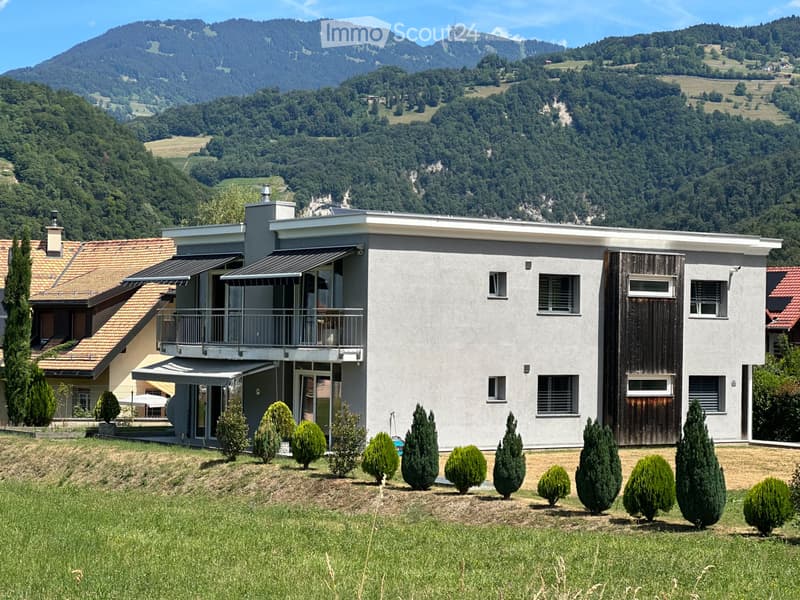 Wohnung mit 5.5 Zimmern im Erdgeschoss (1)