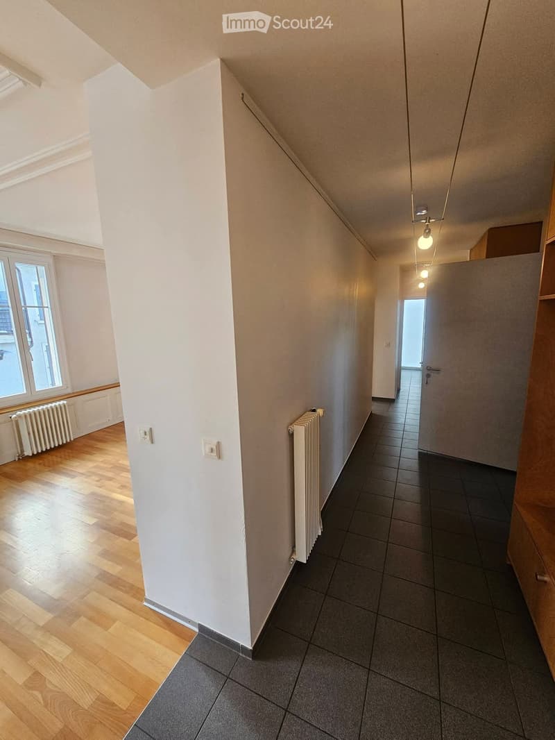 Schönes helles 4.5-Zimmer-Apartment in La Neuveville (1)