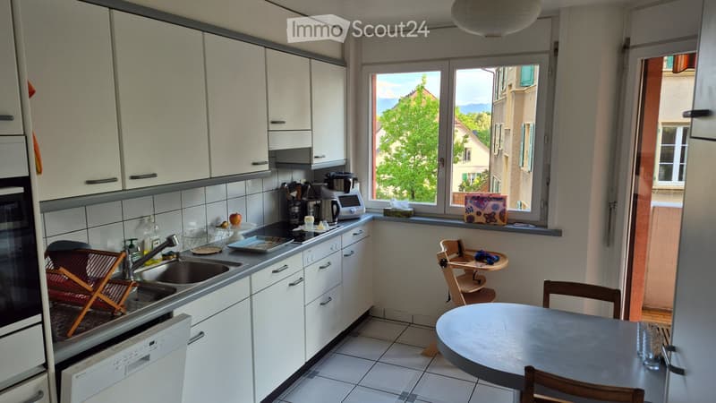 Helles 3.5-Zimmer-Wohnung mit Balkon bei CHUV/Chailly (2)