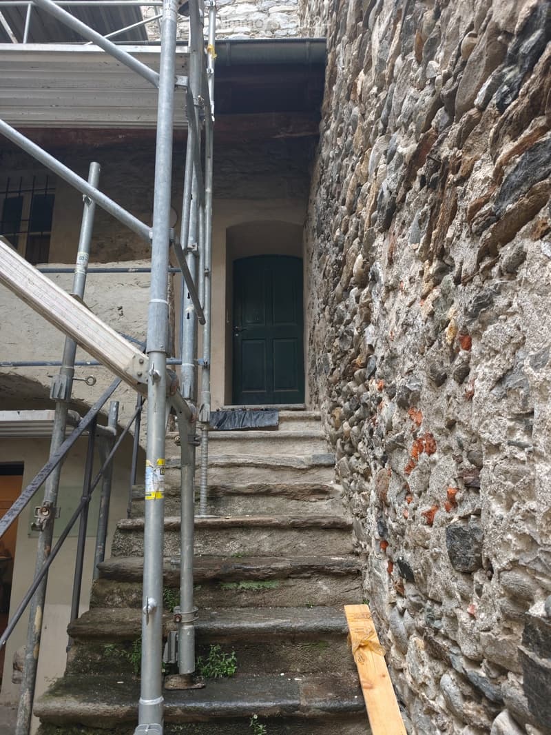 Appartamento duplex 2.5 locali in Piazza S.Pietro ad Ascona (3)