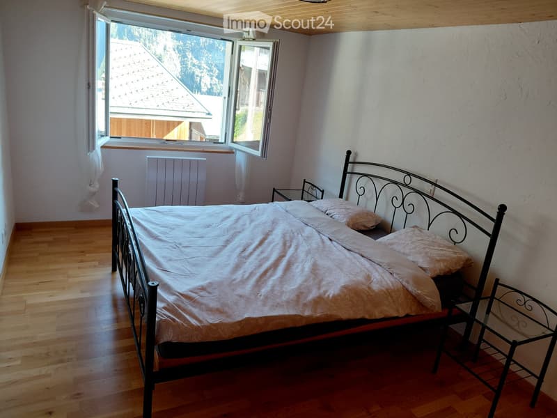 Grande chambre meublée à louer à Finhaut (1)