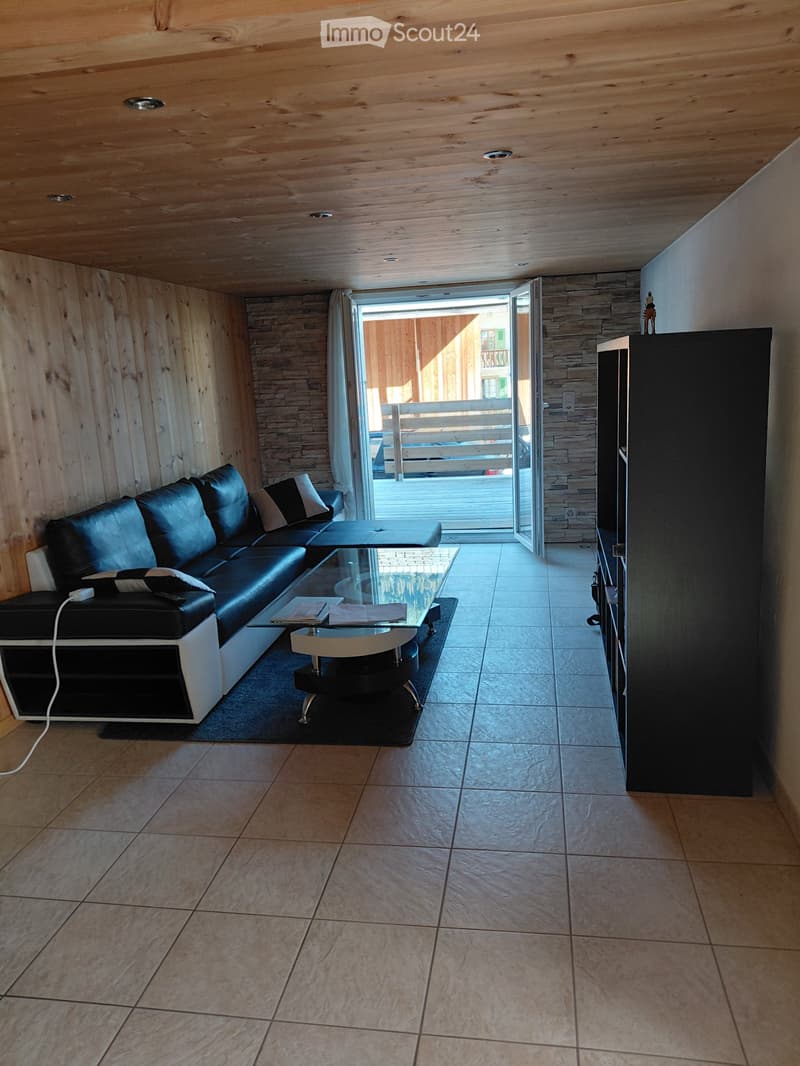 Grande chambre meublée à louer à Finhaut (4)