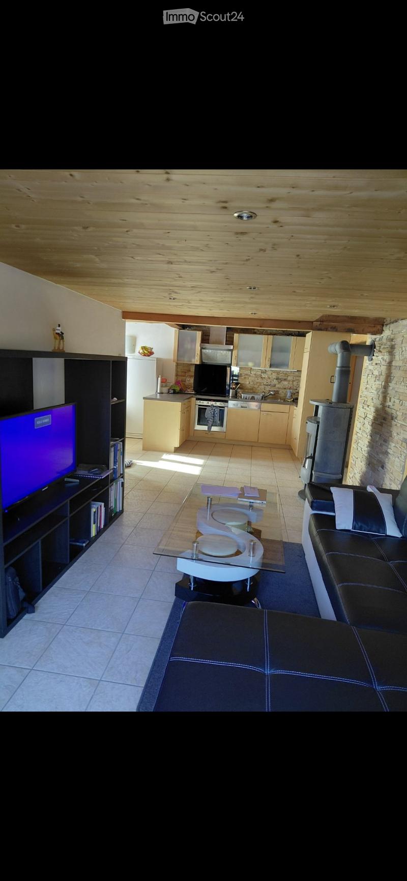 Grande chambre meublée à louer à Finhaut (5)