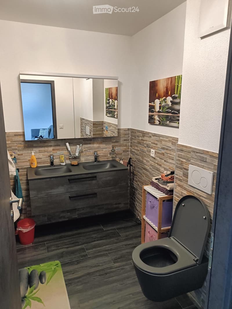Zu verkaufen: Neuere Wohnung in einem Haus mit 2 Wohnungen in Aproz (4)