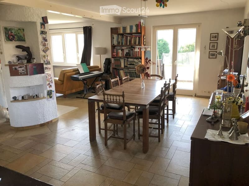Casa con due alloggi e grande parcelle e padiglione (2)