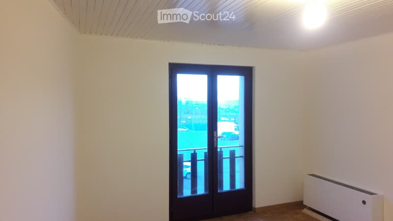 Studio 27 m2 à louer à Arzier, 3 min. de la gare, 990.-- (3)