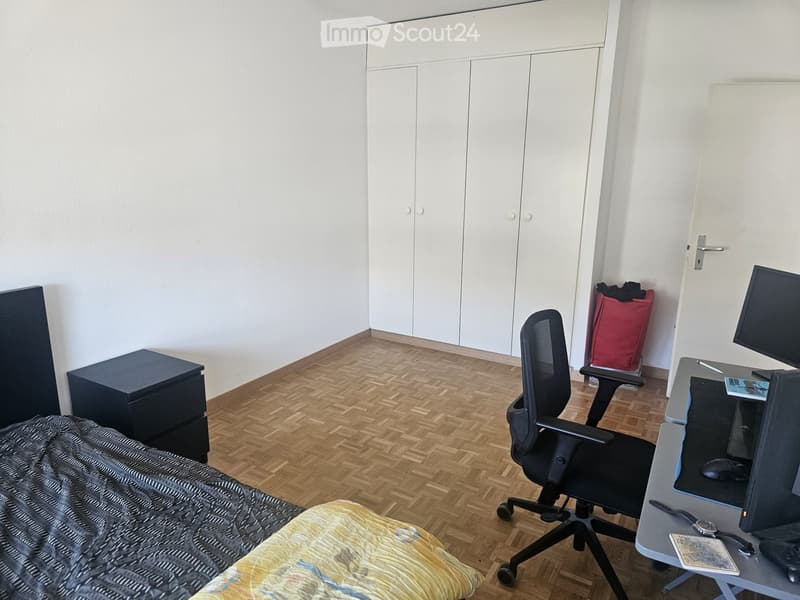 À remettre  Bel appartement de 4 pièces aux Eaux-Vives (5)