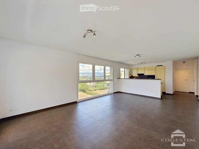 Geräumige 5,5-Zimmer-Wohnung mit großem Balkon und Aussicht (4)