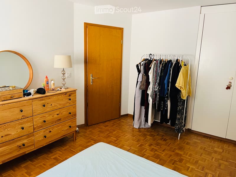 3-room apartment on the top floor under the train station (5)
