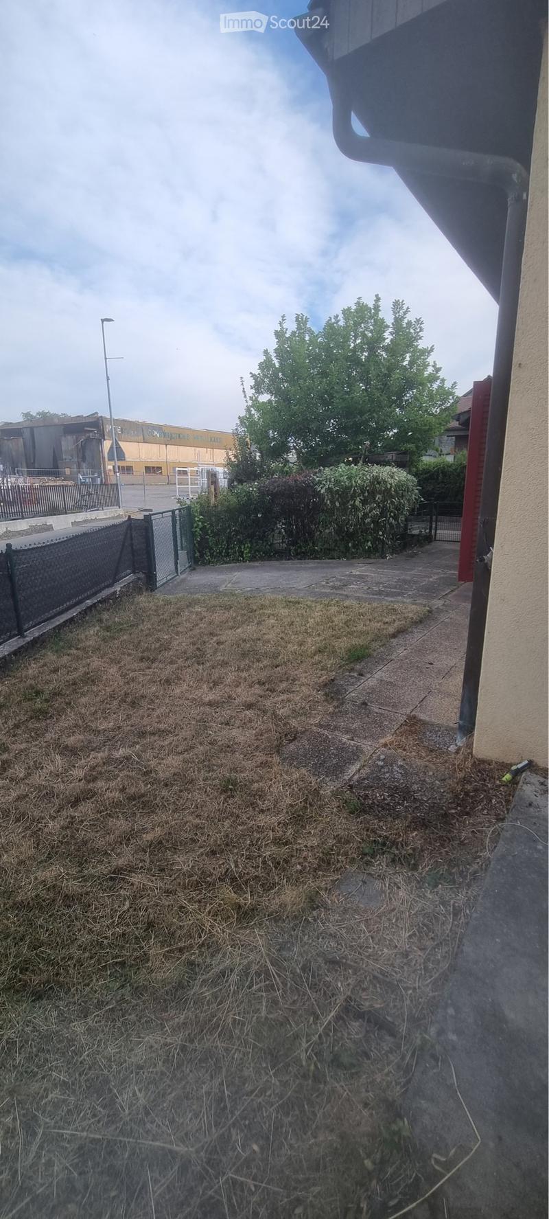 Zu vermieten 5.5 Zimmer in Murist mit Garage (5)
