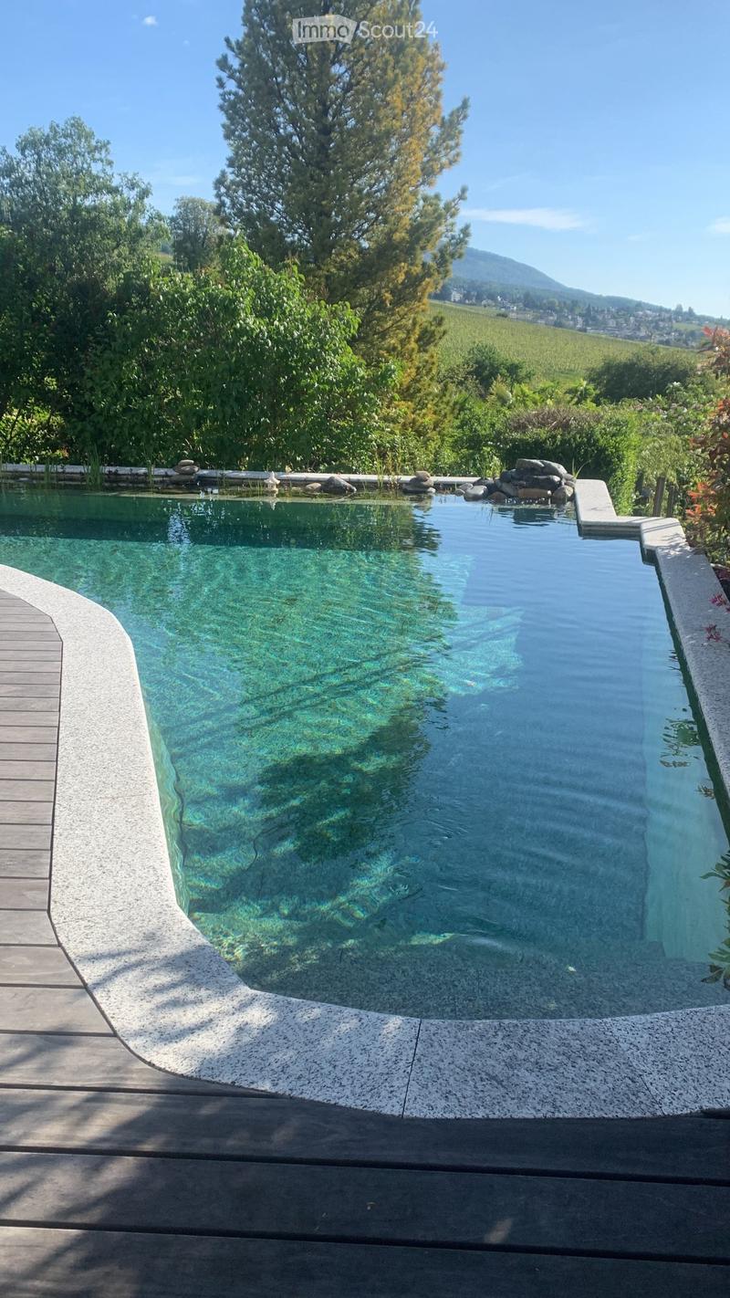 ZIMMER MIT MOBELN, PARKPLATZ UND SCHWIMMBAD ZU VERMIETEN (1)