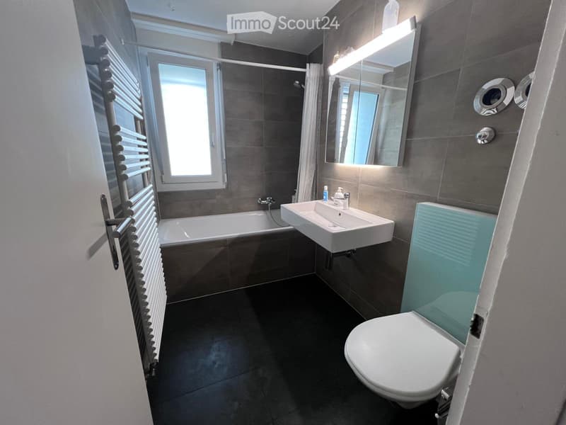 Yverdon-les-Bains: 4,5 Zimmer Wohnung zur Miete (5)