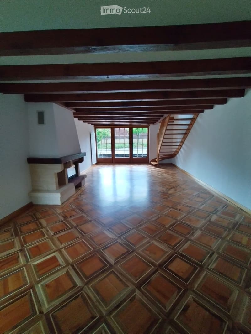 Großes Duplex mit Charme in einer renovierten alten Farm (3)