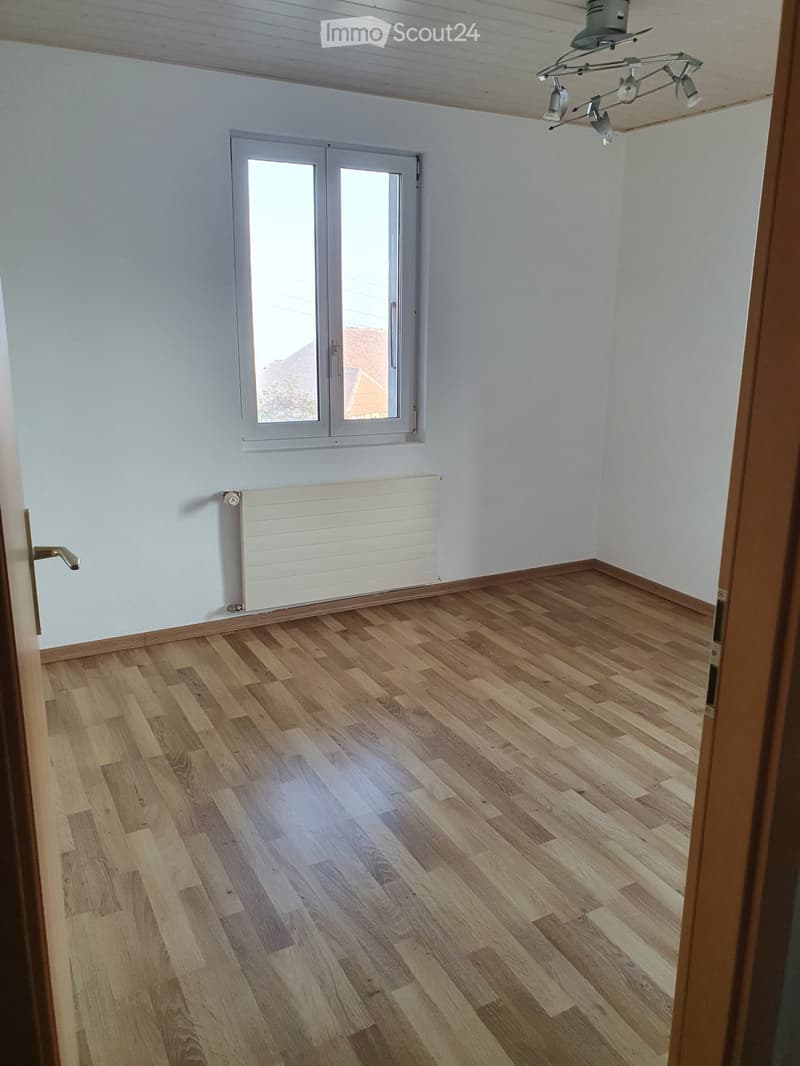 Hübsches 3.5-Zimmer-Haus mit Charme zur Miete in Thierrens (2)