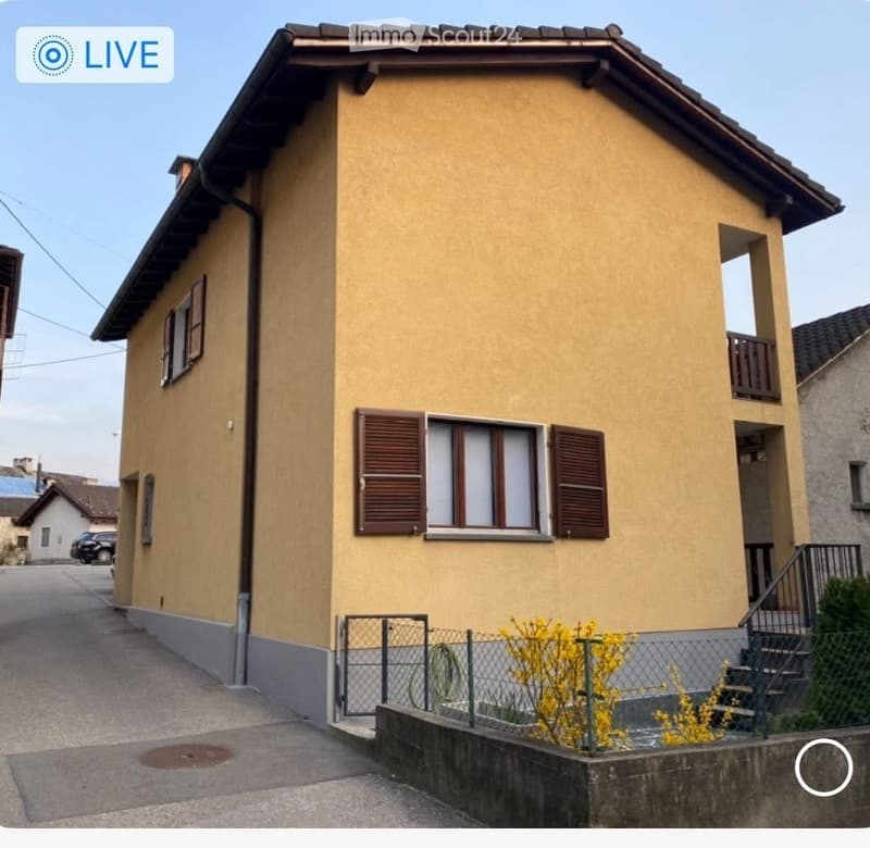 Mietwohnung: Schönes Haus im Zentrum von Gordola (3)