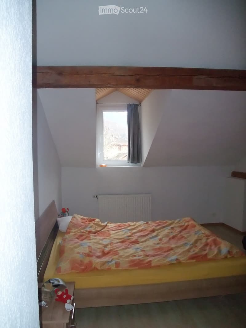Attic apartment with 2.5 rooms, 58 m2 in the center of Bex (2)