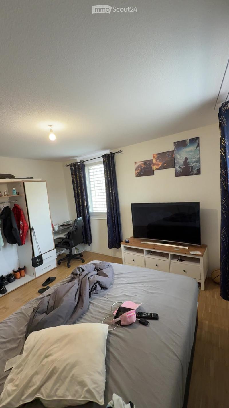 Room for rent (1)