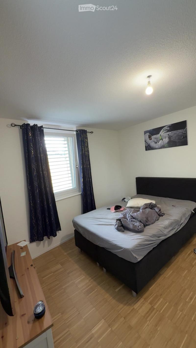 Room for rent (3)