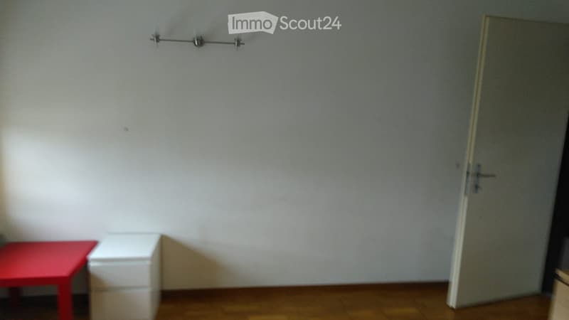 Zimmer in Wohngemeinschaft für September (2)