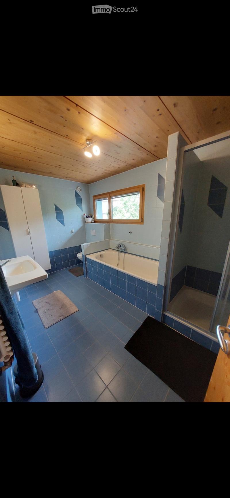 Room in shared accommodation (2)