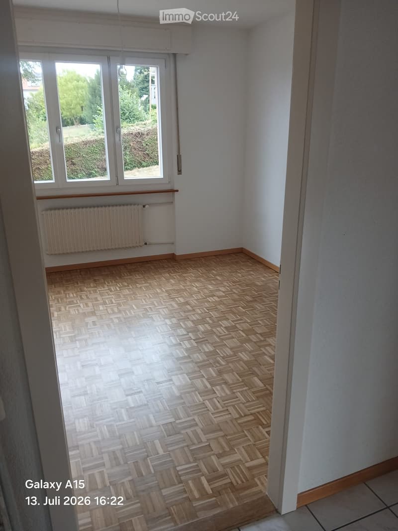 For rent, 3.5 rooms sunny, garage and charges included (4)