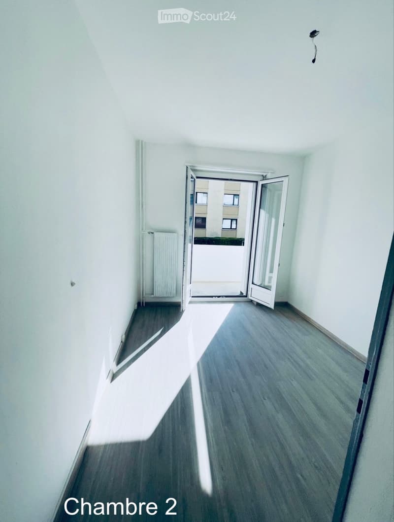 Un bel appartement à Marin Revenu 17'640.- Annuel (2)