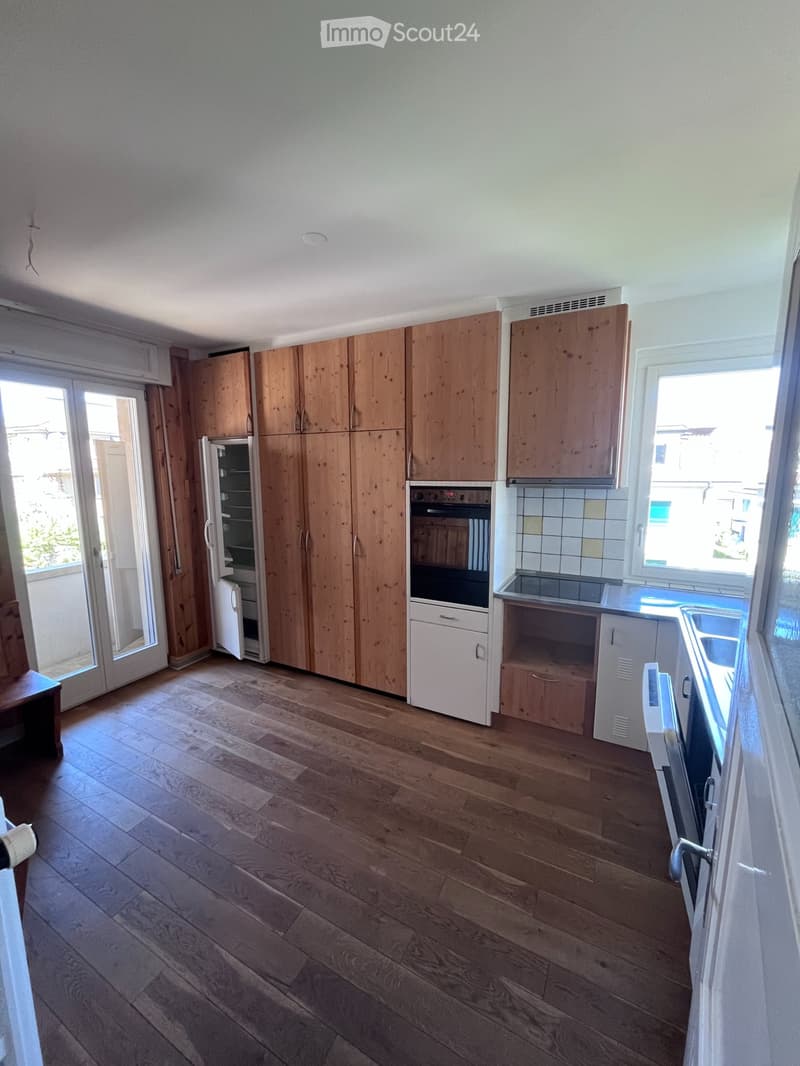 Bello appartamento di 4 locali con parquet e fascino (3)