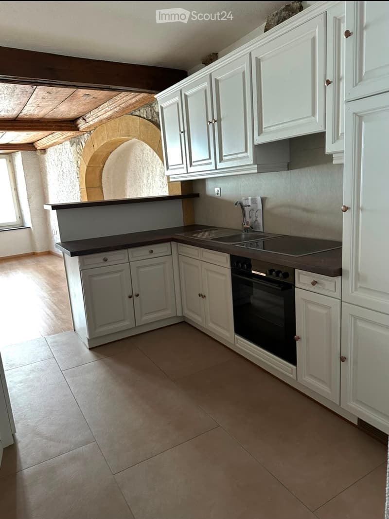 Apartment with 2.5 rooms La Neuveville (2)