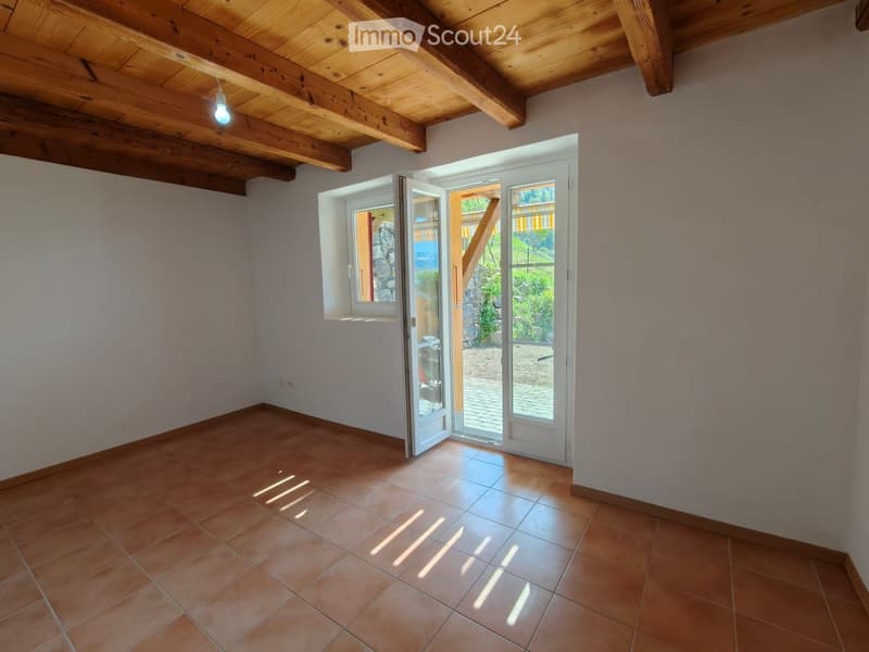 Apartment in Chamby / Montreux, 3½ rooms + private garden (3)