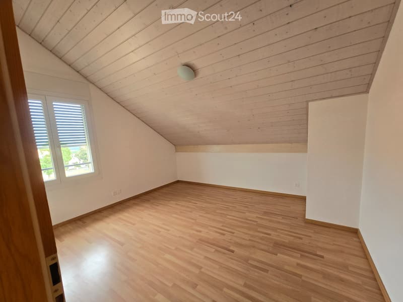 3.5 room duplex apartment with balcony in Gimel (4)