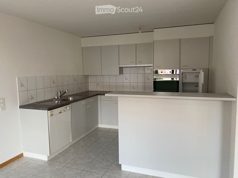 Wohnung mit Kamin und Balkon von 3.5 Zimmern (2)