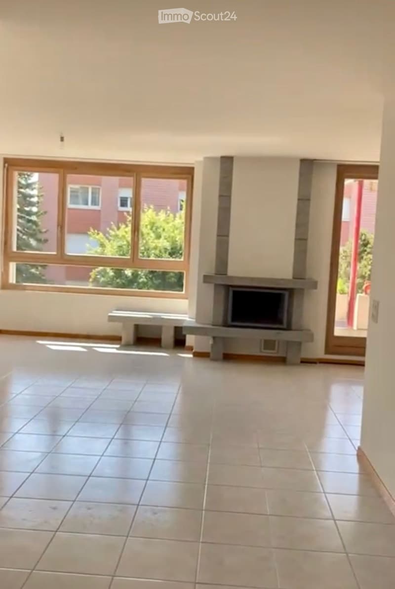 Wohnung mit Kamin und Balkon von 3.5 Zimmern (1)