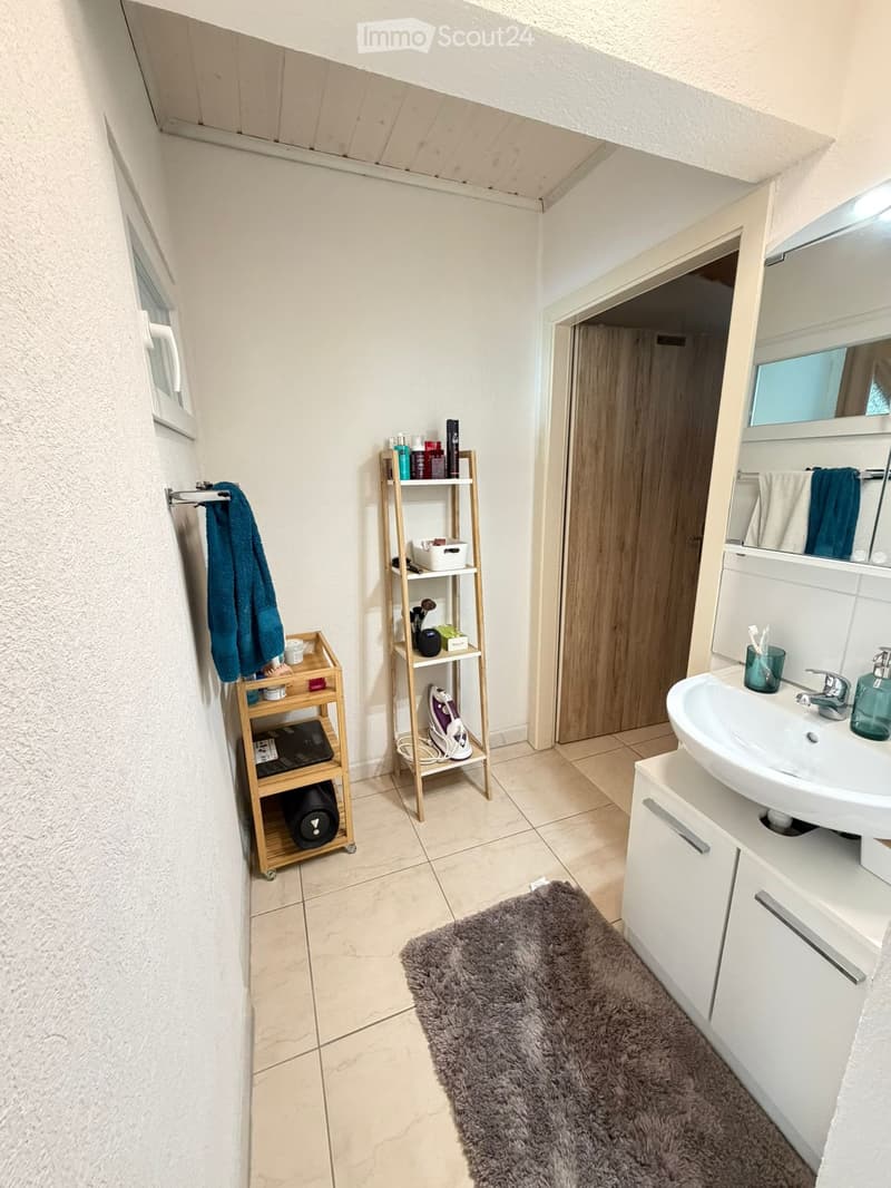 Apartment 3 rooms Fully, 1430CHF/month (5)