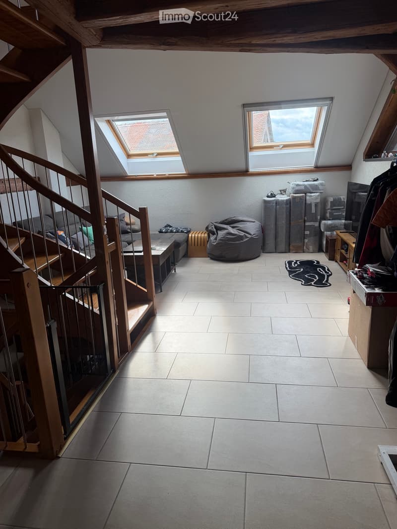 À Louer : Superbe 3.5 pièces en duplex et avec garage. (2)