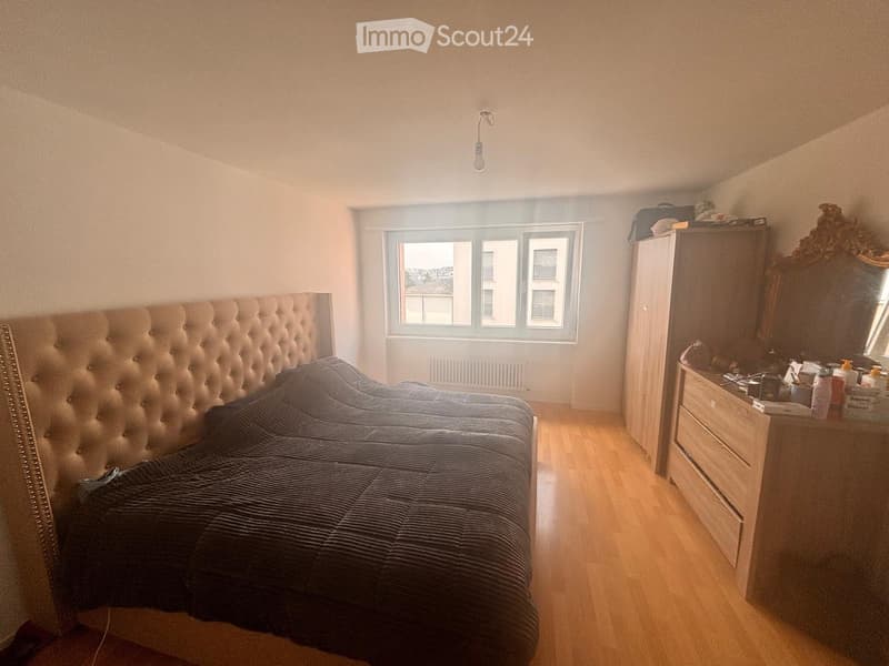 Spacious 3-bedroom apartment (3)