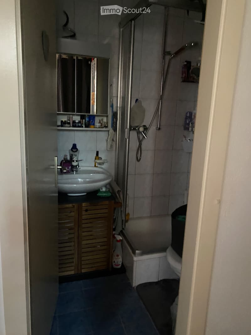 Zimmer zur Miete mit eigenem WC (2)