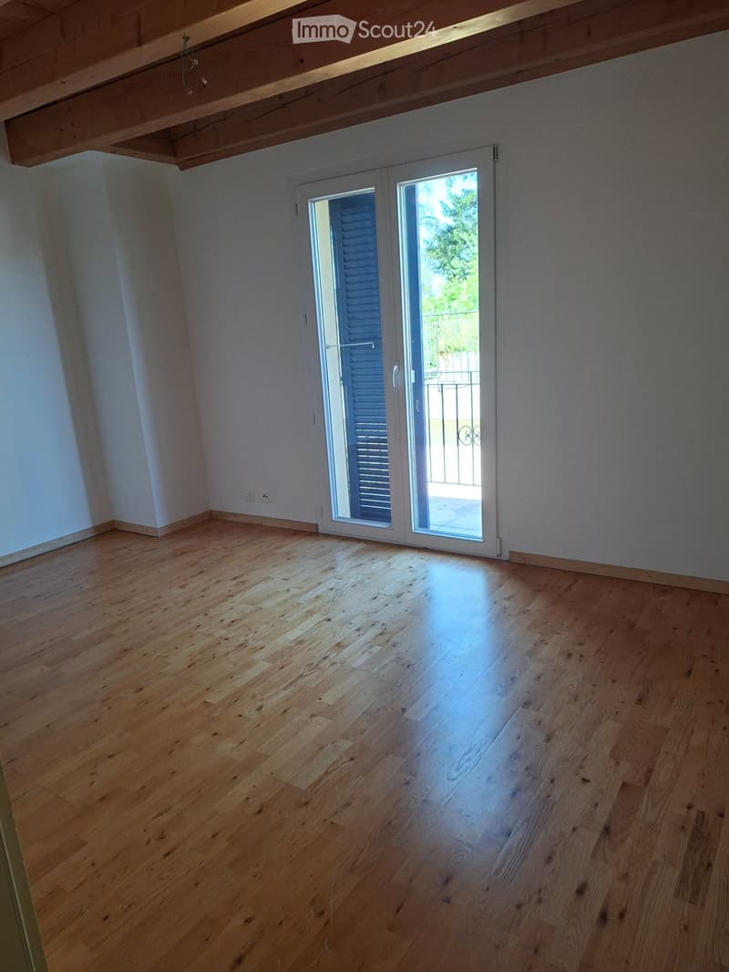 Apartment in villa, in the center of Oron-la-Ville (5)