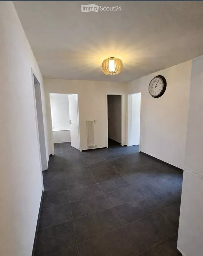 RIPRESA DEL CONTRATTO DI LOCAZIONE il 01.08.2026 - 4,5 LOCALI (92 m2) ad Aigle (2)