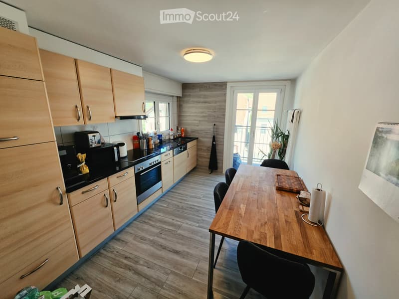 Schönes 3.5-Zimmer-Apartment im Herzen von Sugiez, ab 1. September (2)