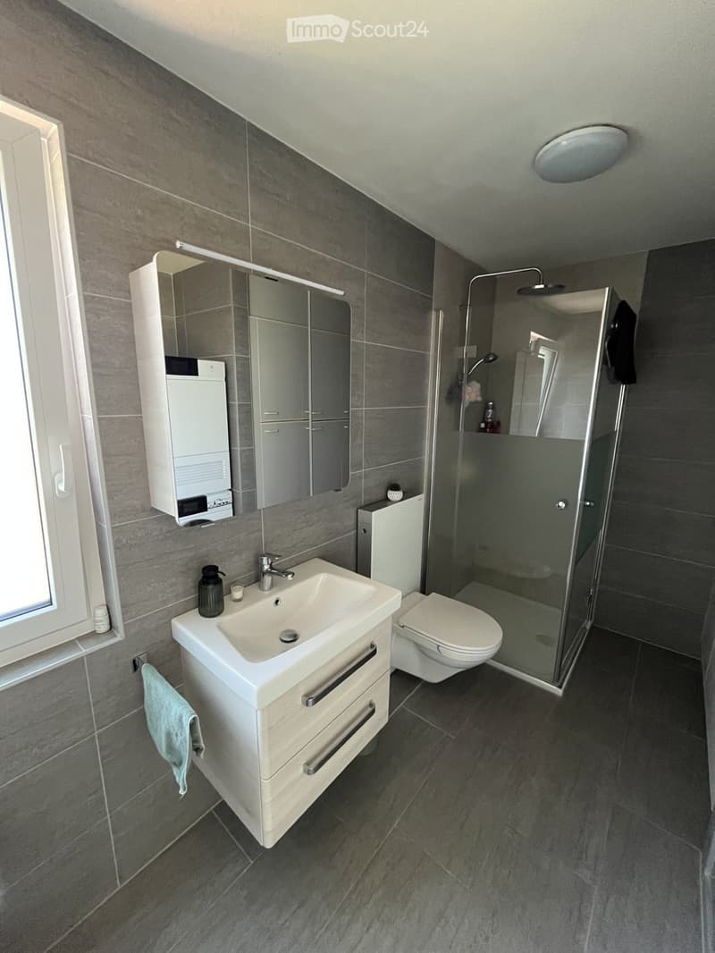 Zimmer zur Miete mit eigenem Badezimmer (2)