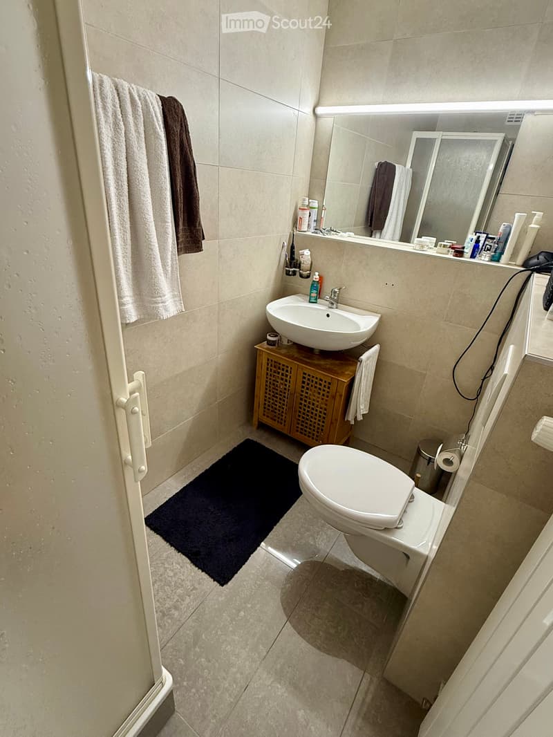 À sous-louer appartement sous-gare, disponible immédiatement (4)
