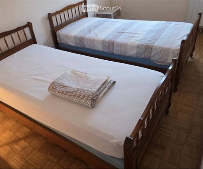Room for 2 people! (1)