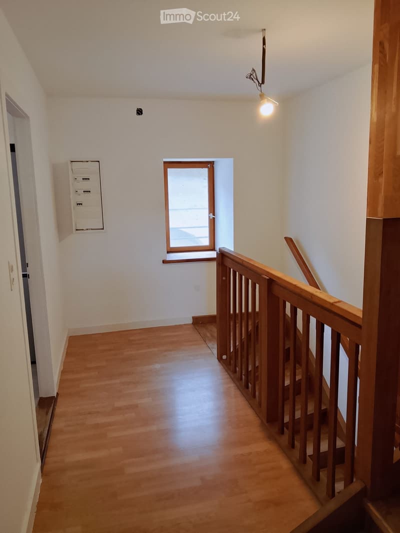 BOFFLENS, CHARMING 4.5-ROOM DUPLEX MODERNIZED (8)
