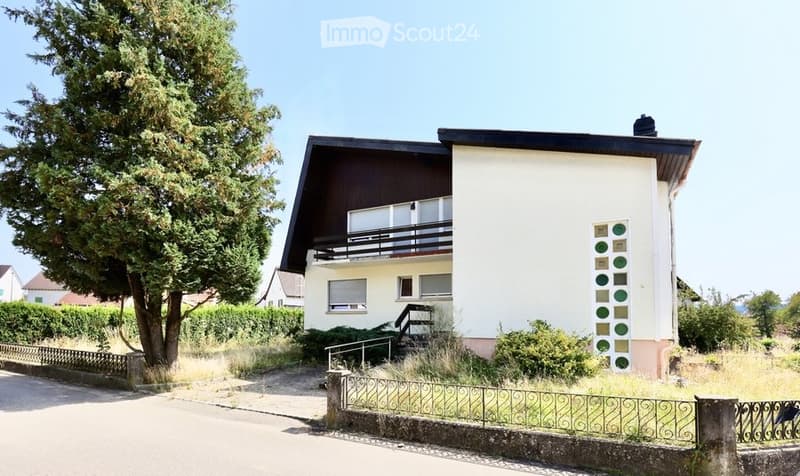 Casa familiare in zona tranquilla con spazio e potenziale in Ajoie (1)