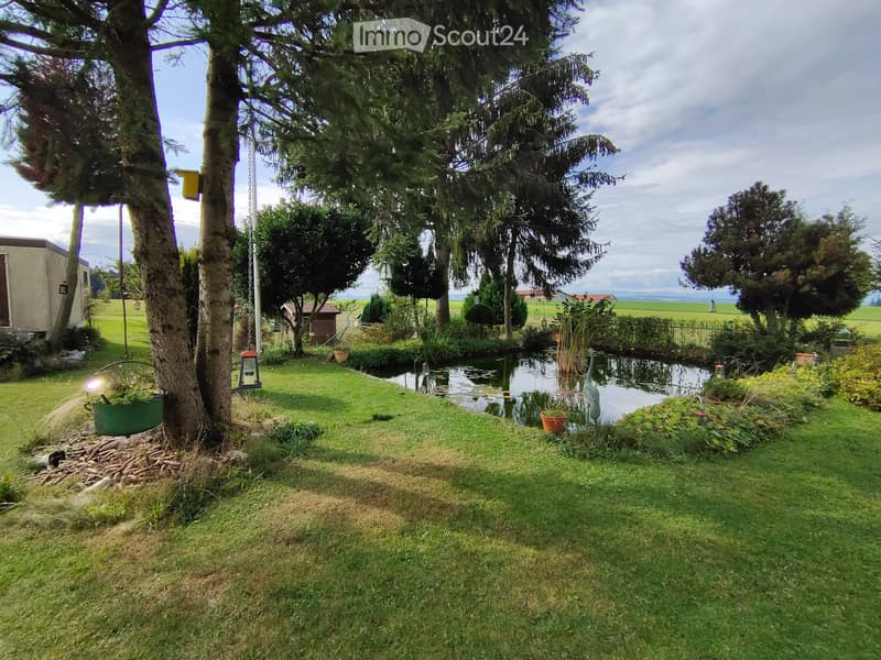 Prächtige 4,5-Zimmer-Wohnung mit Garten und Panoramablick (4)