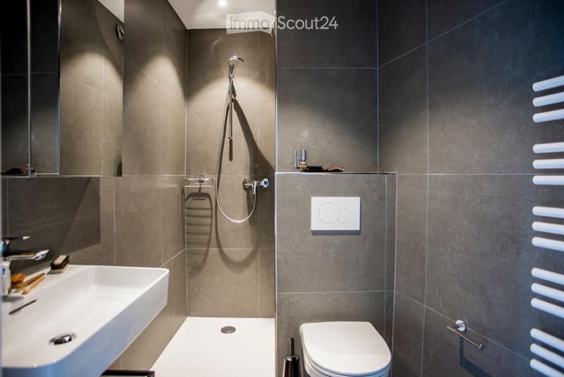 Beautifully furnished apartment by a designer (5)