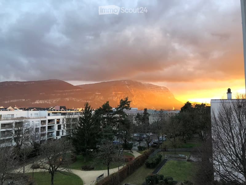 Appartamento luminoso di 3 locali con balcone a Thônex (1)
