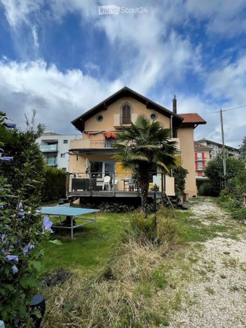 Camera per studente da condividere in villa indipendente (1)