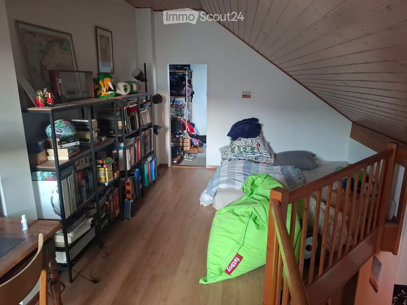 Charmantes 2-Zimmer-Dachgeschosswohnung in Perroy (4)