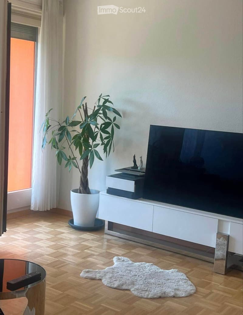 Room (3)